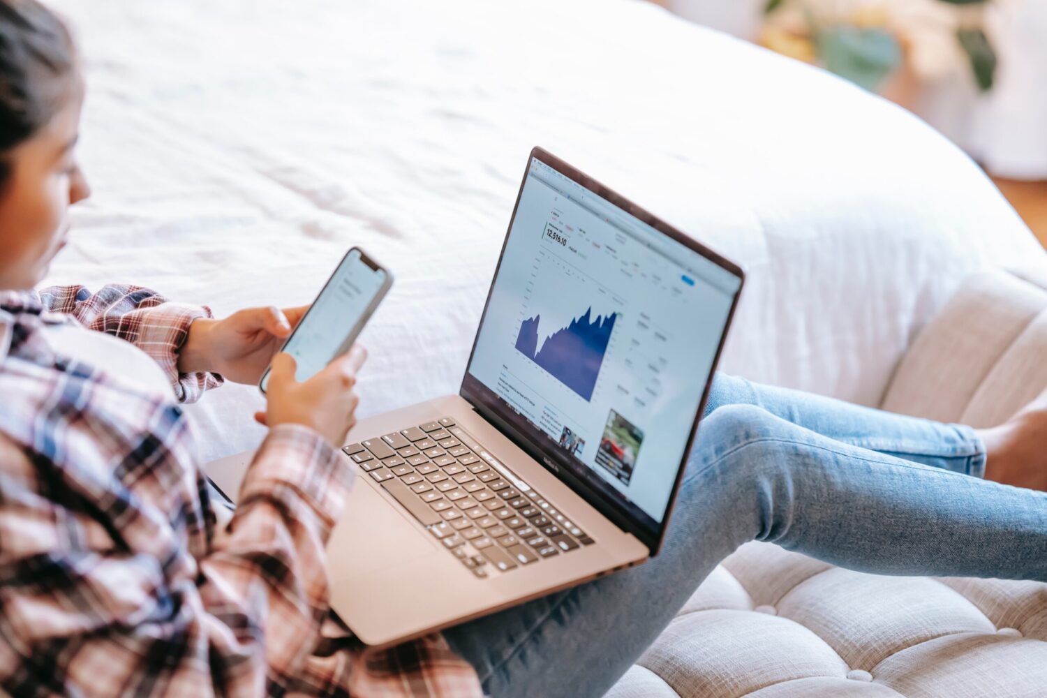 Why is a Mobile-Friendly Website Crucial for Local Businesses?